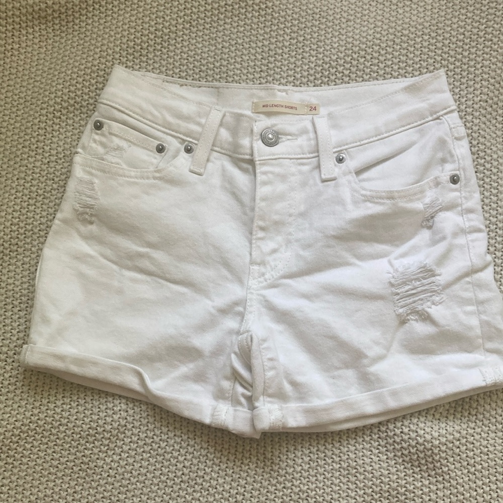 Levi's White Jean Shorts Casual Style